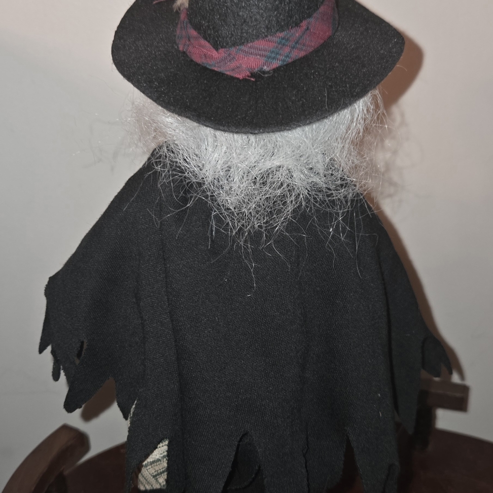 Byers Choice 2001 Classy Sassy Witch - Picture 4 of 8